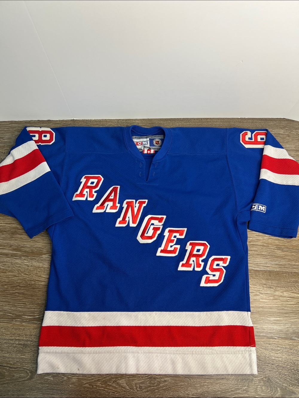 Vintage CCM New York Rangers Jaromír Jágr #68 Youth Hockey Jersey NHL Licensed